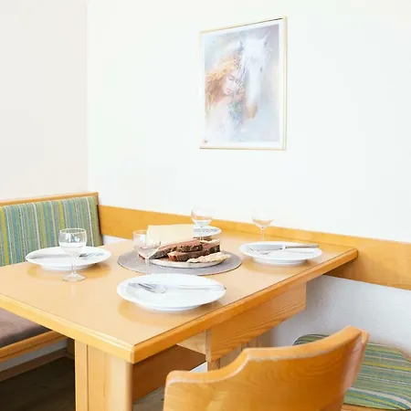 Pirmin Apartment
